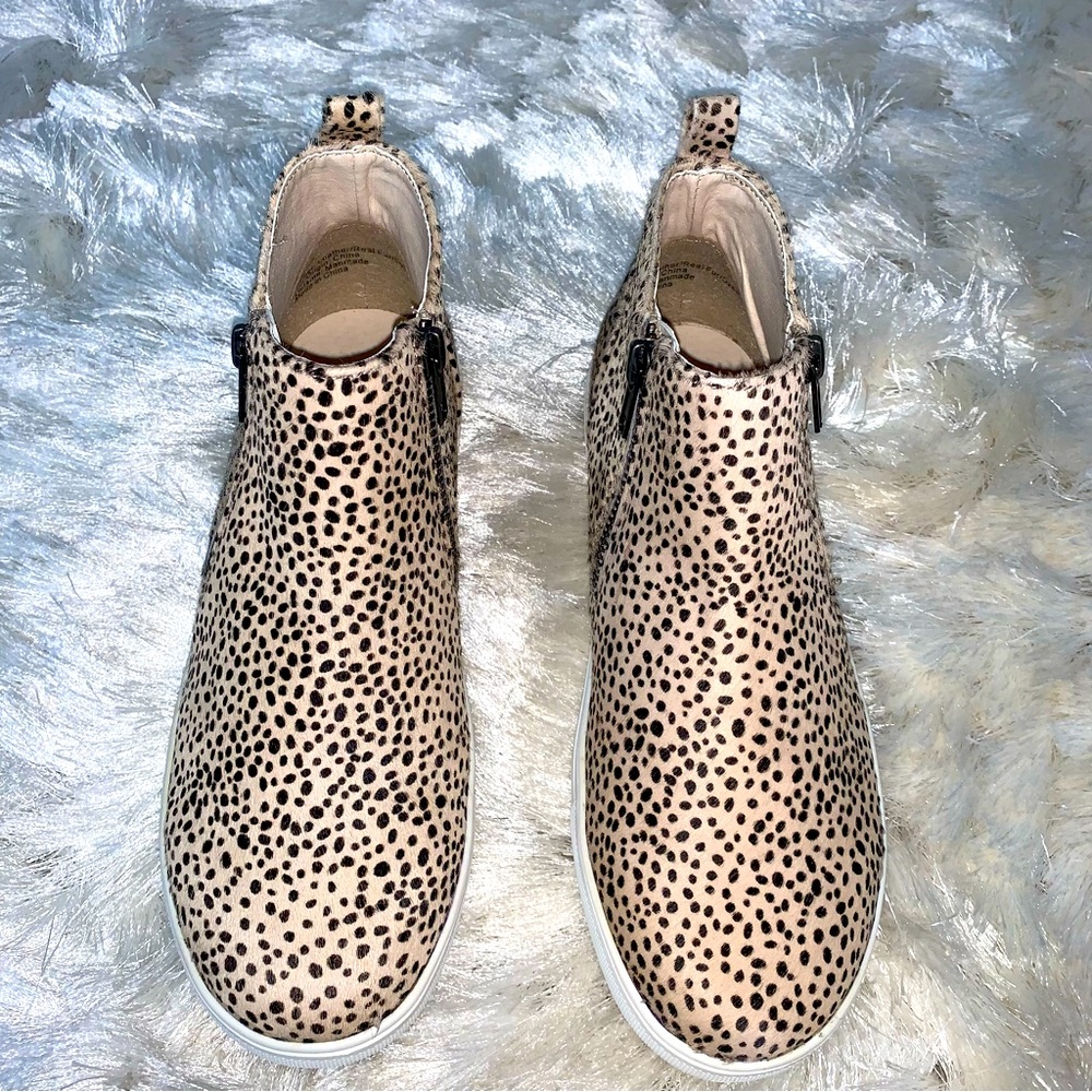 Coconuts by Matisse. Goya Bootie. Tan with Black Spots. NIB.